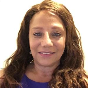 Meet your Posher, Desiree